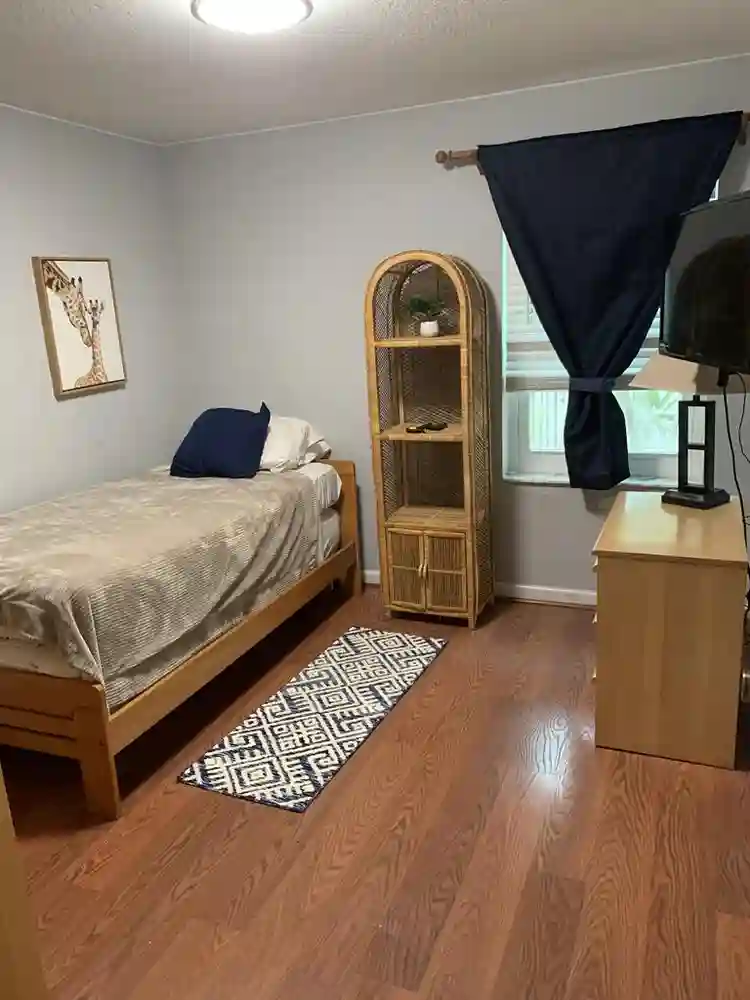 Room for rent in Weston, Fl