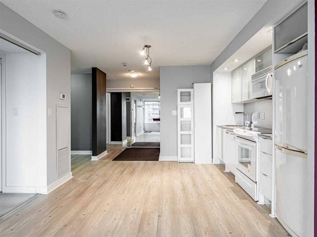 Luxury Living, Near Union Station