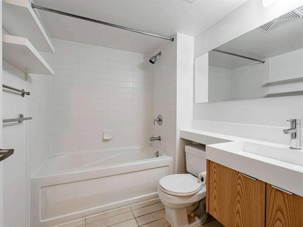 Luxury Living, Near Union Station