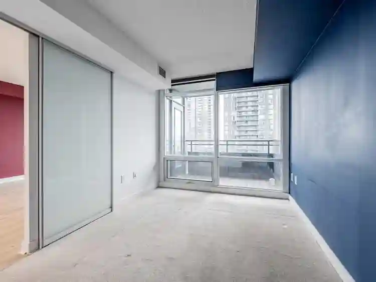 Luxury Living, Near Union Station