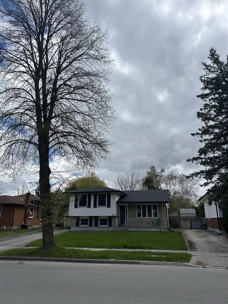492 Castlegrove Boulevard