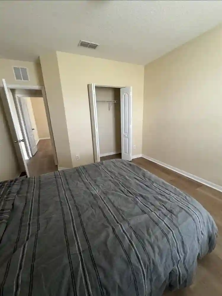 Room close to airport and Lake Nona