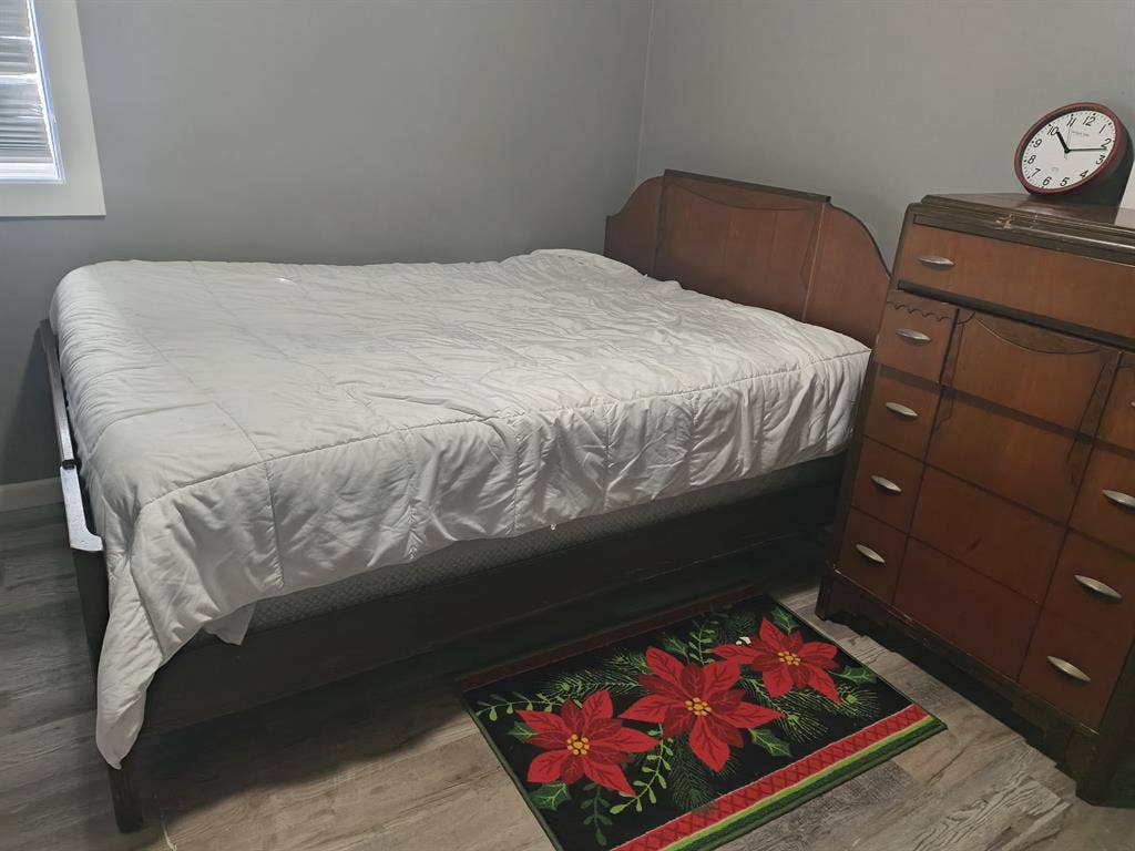Looking for roomates