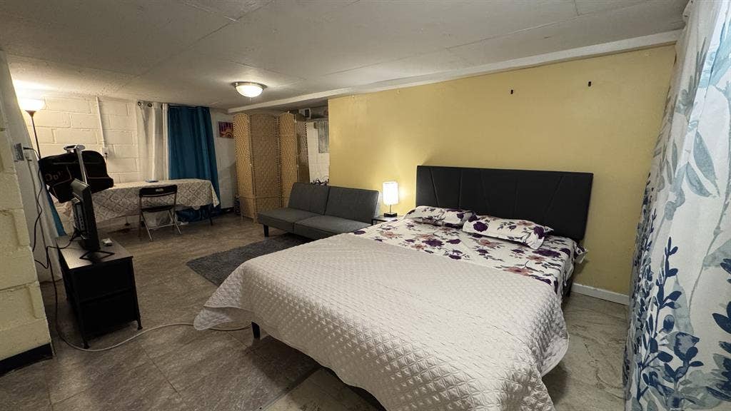 Private Room - Ewing, NJ 08618