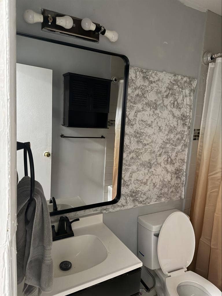 3BR/2BA Home available October 1st