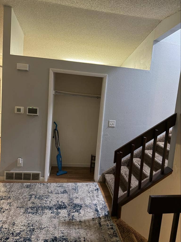 3BR/2BA Home available October 1st