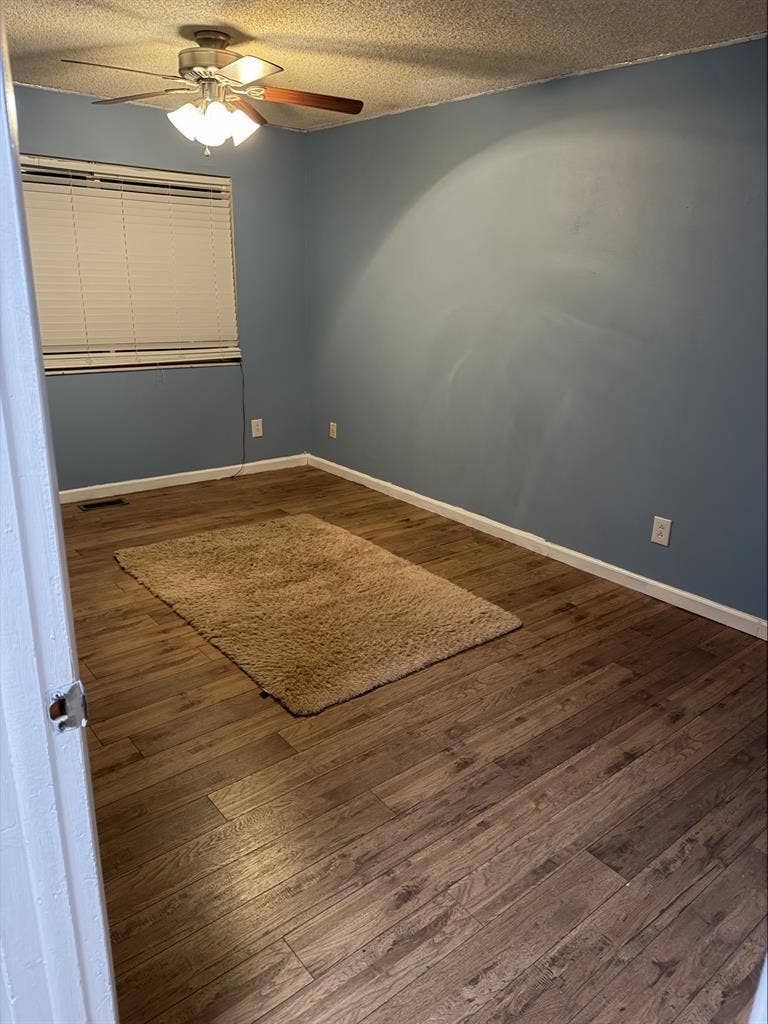 3BR/2BA Home available October 1st