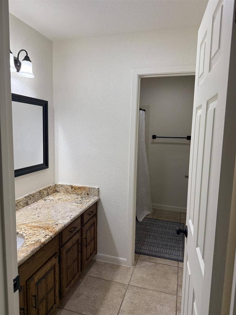 Roommate wanted!