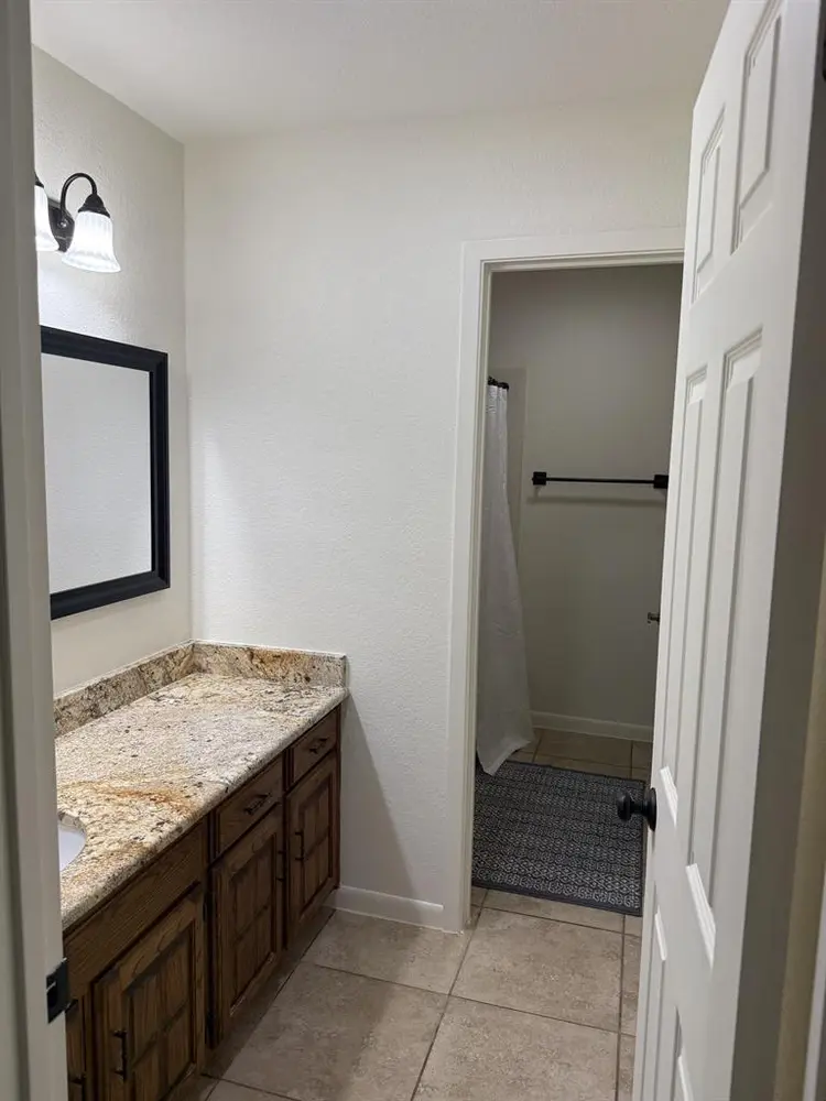 Roommate wanted!