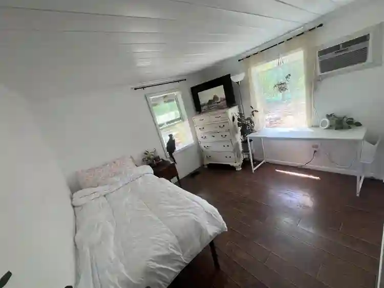 Cozy Cottage Escape