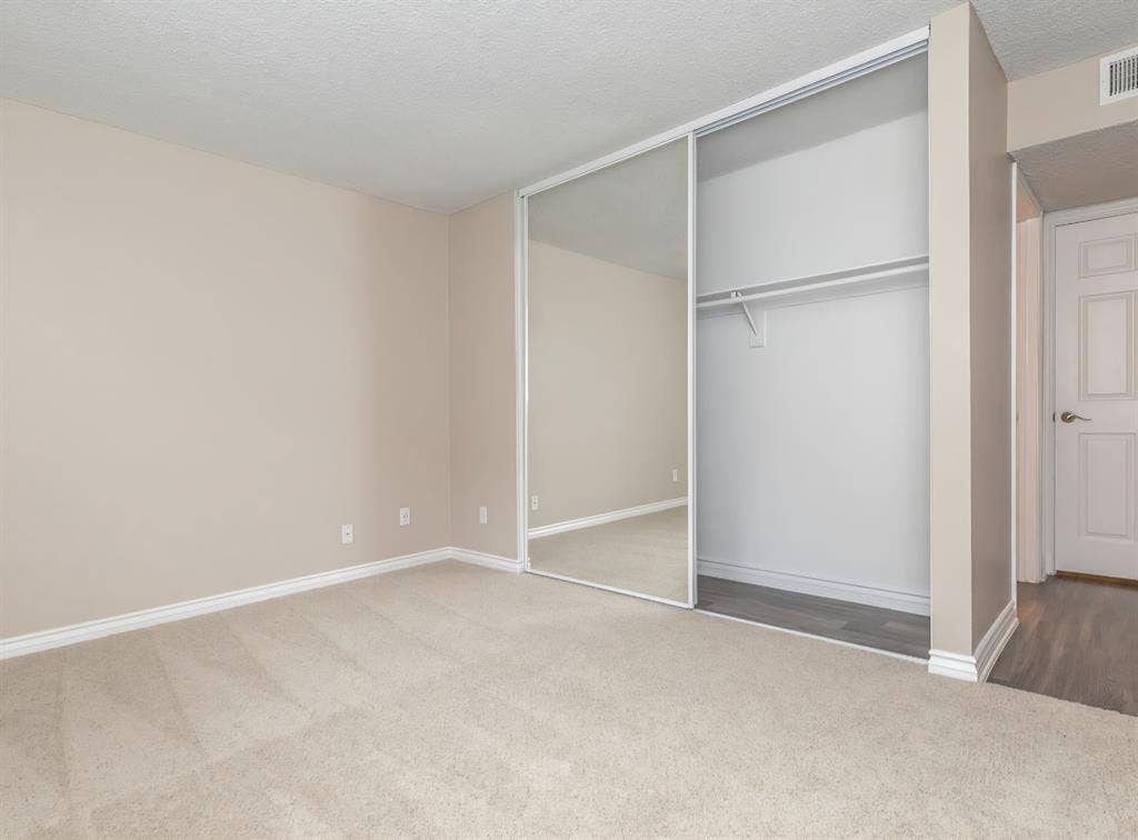 I am renting out a master bedroom.