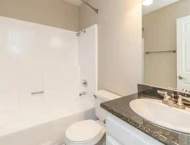 I am renting out a master bedroom.