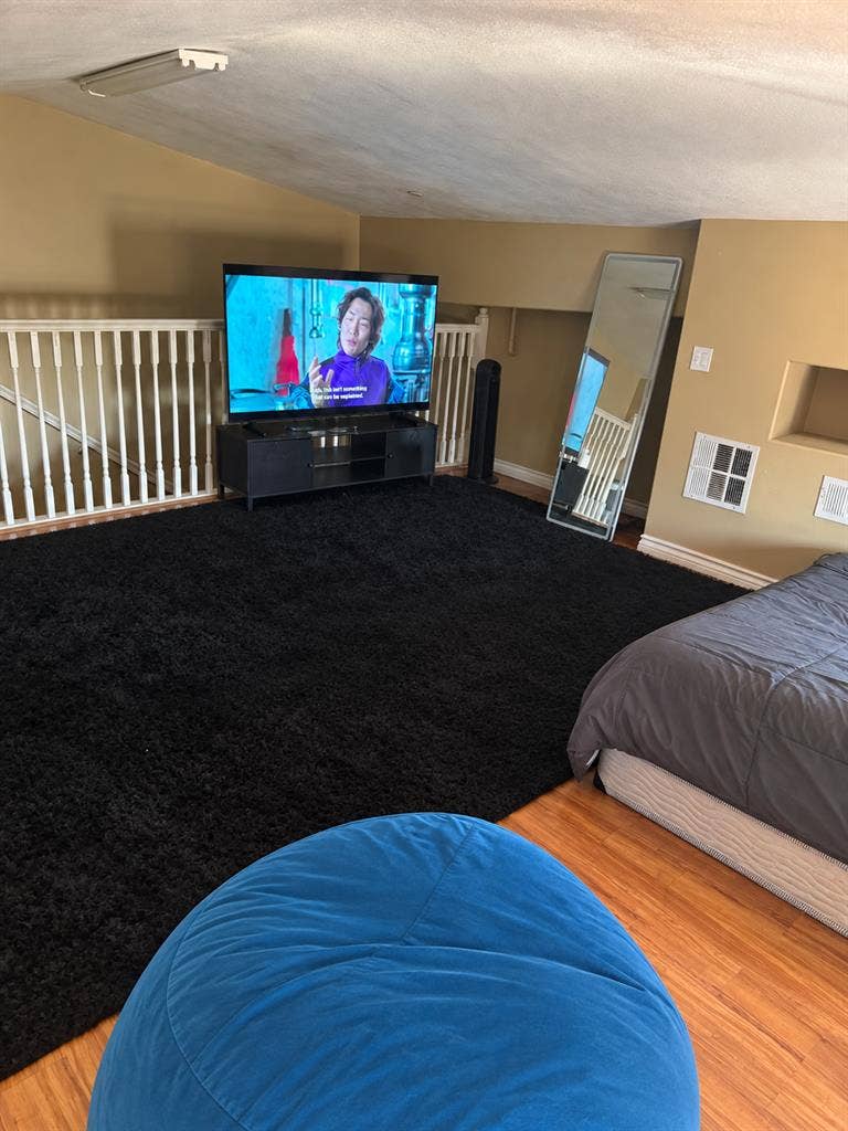 Master-Size Private Room