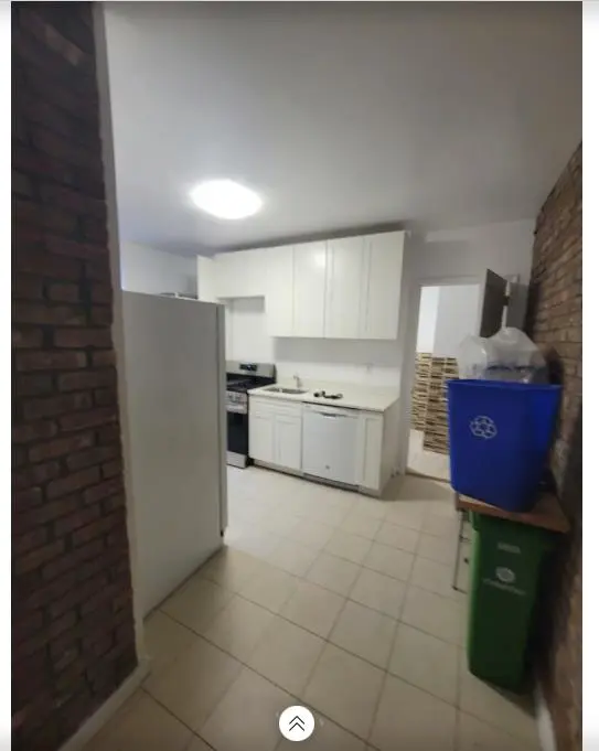 Nice Astoria Apt: Roommate Wanted
