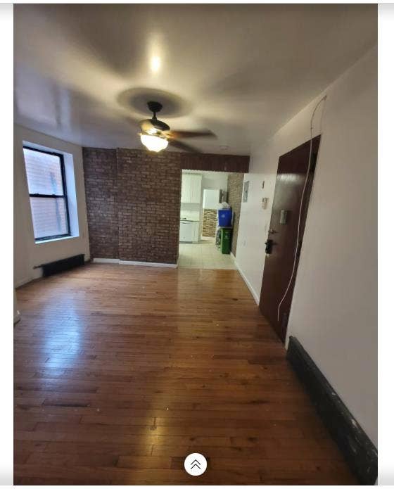 Nice Astoria Apt: Roommate Wanted