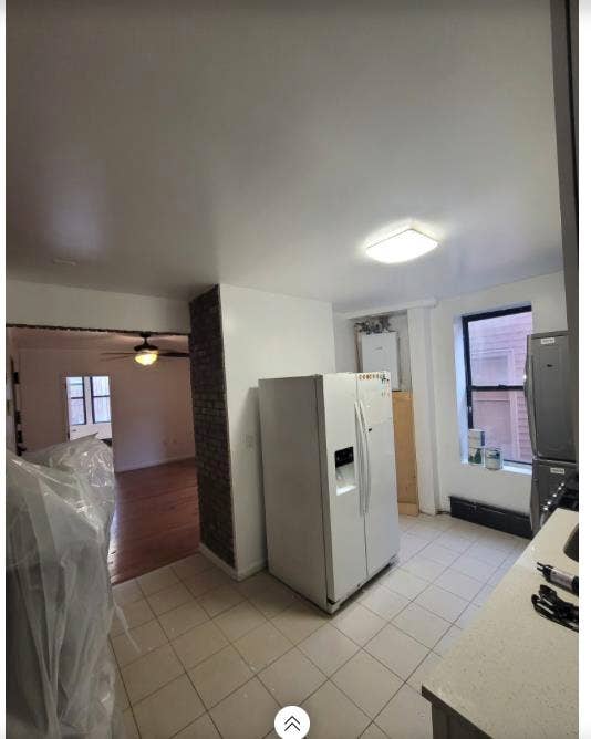 Nice Astoria Apt: Roommate Wanted
