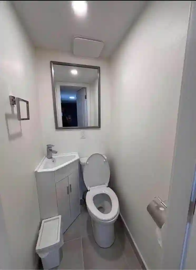 Private room at Main and 40th Ave
