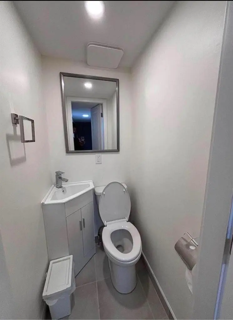 Private room at Main and 40th Ave