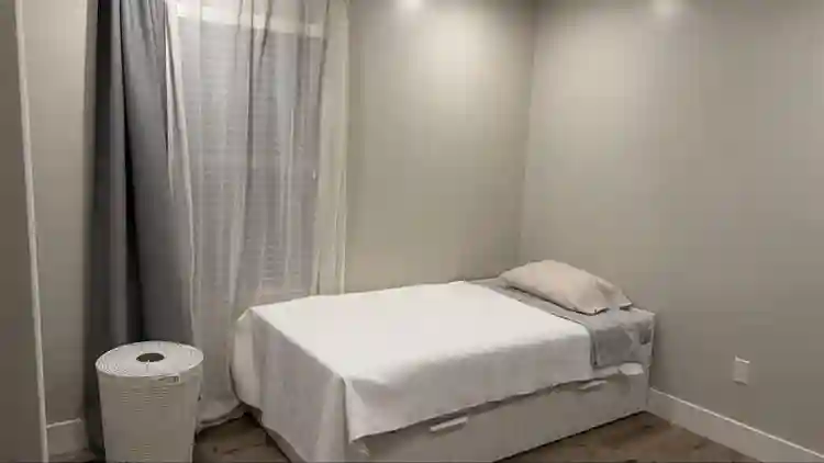 One bedroom great locationn