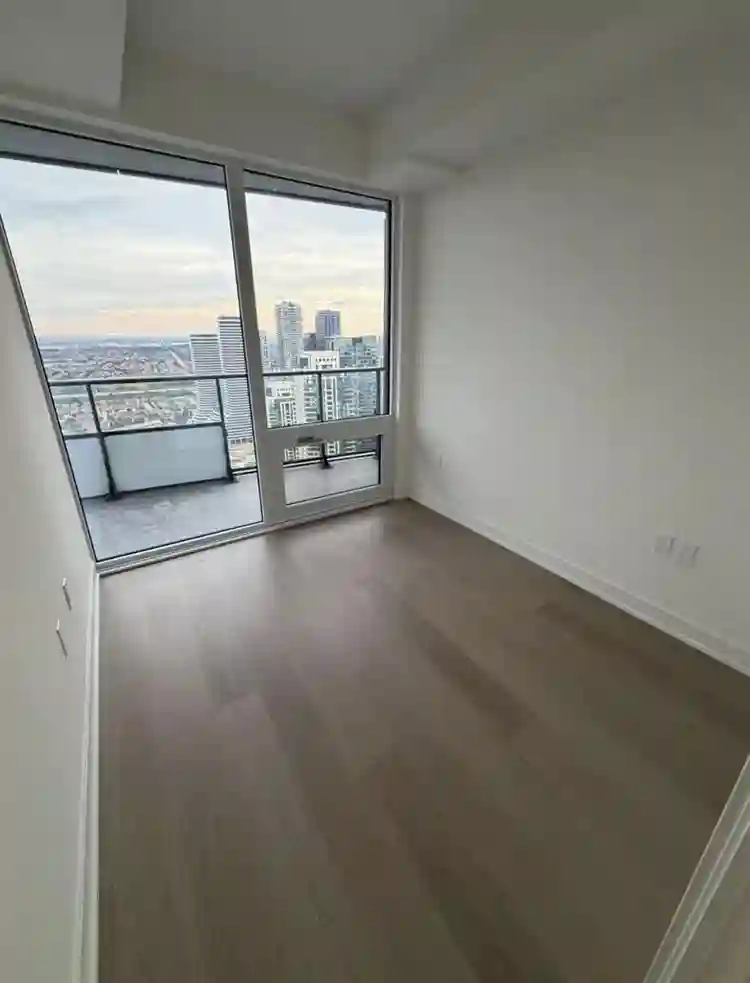 2 Beds & 1 Bath at M3