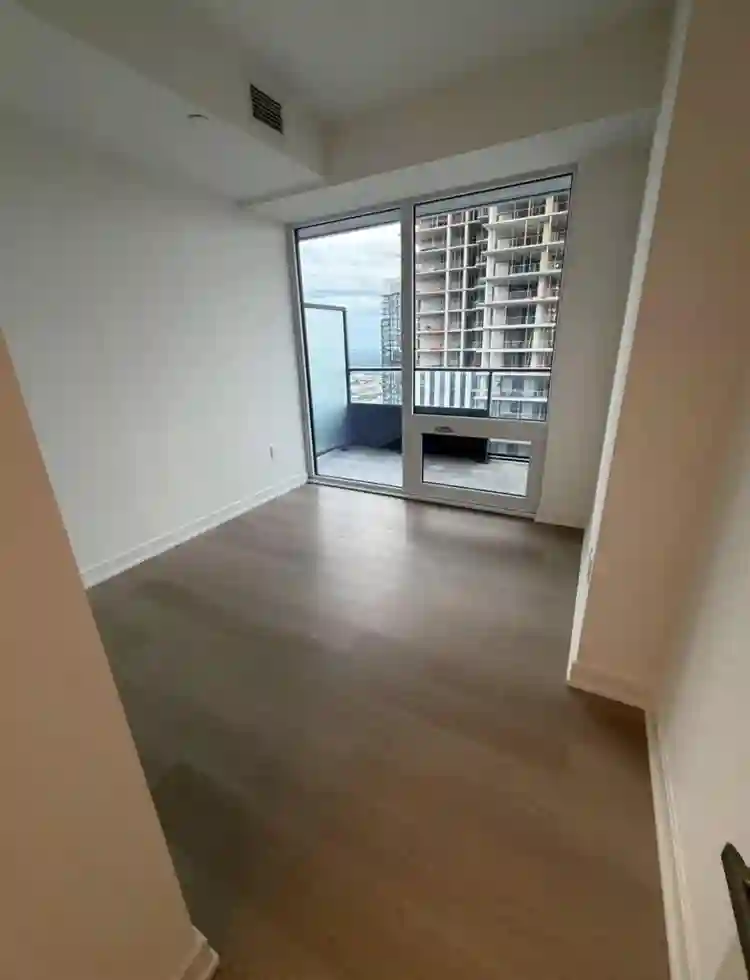 2 Beds & 1 Bath at M3