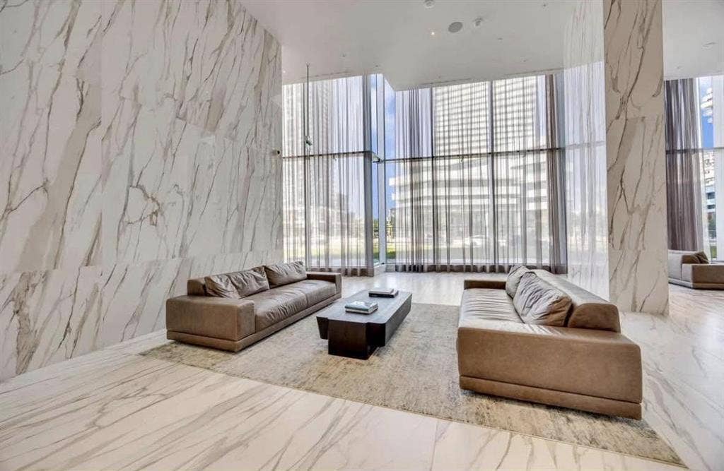 2 Beds & 1 Bath at M3
