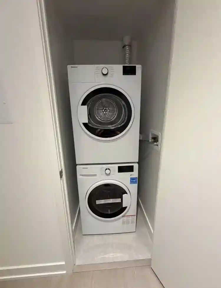 2 Beds & 1 Bath at M3