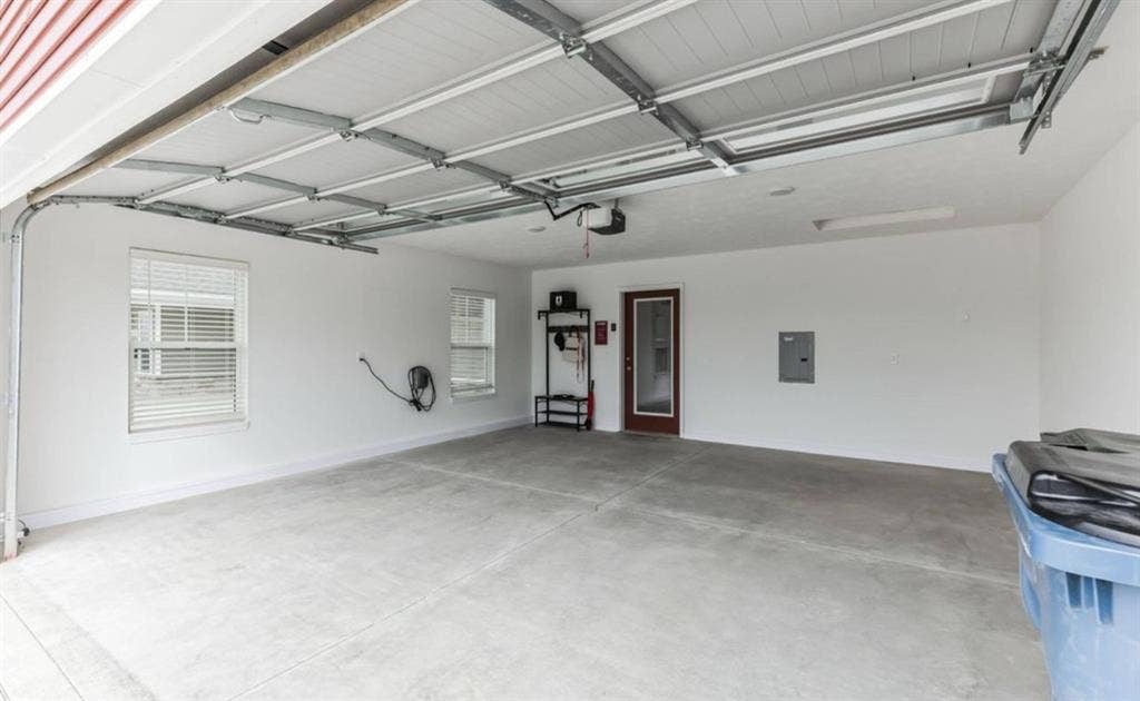 2 Bedroom 2 Bedroom avl for rent