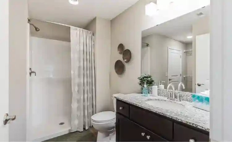 2 Bedroom 2 Bedroom avl for rent