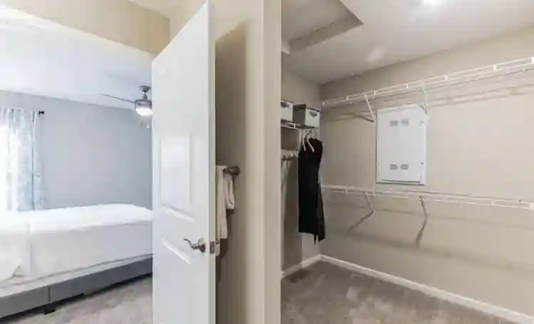 2 Bedroom 2 Bedroom avl for rent