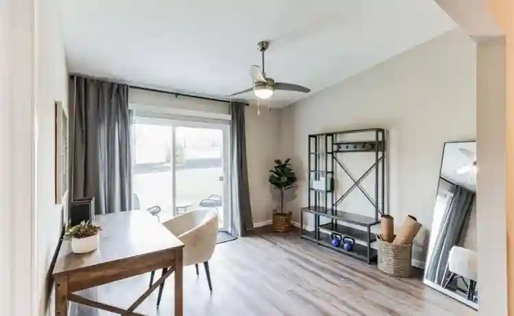 2 Bedroom 2 Bedroom avl for rent