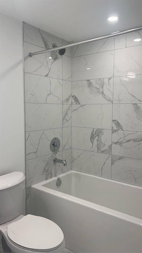 Looking for Roommate