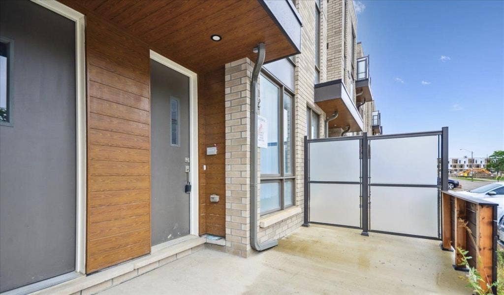 Looking for Roommate