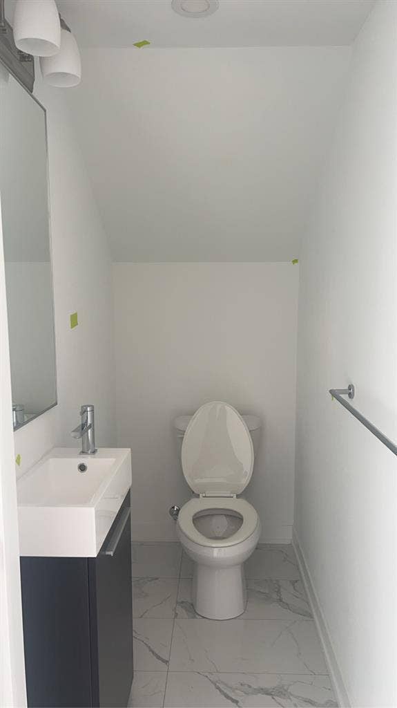 Looking for Roommate