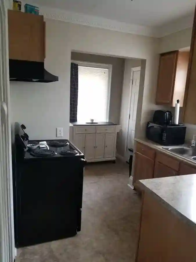 Female roommate wanted- coed home
