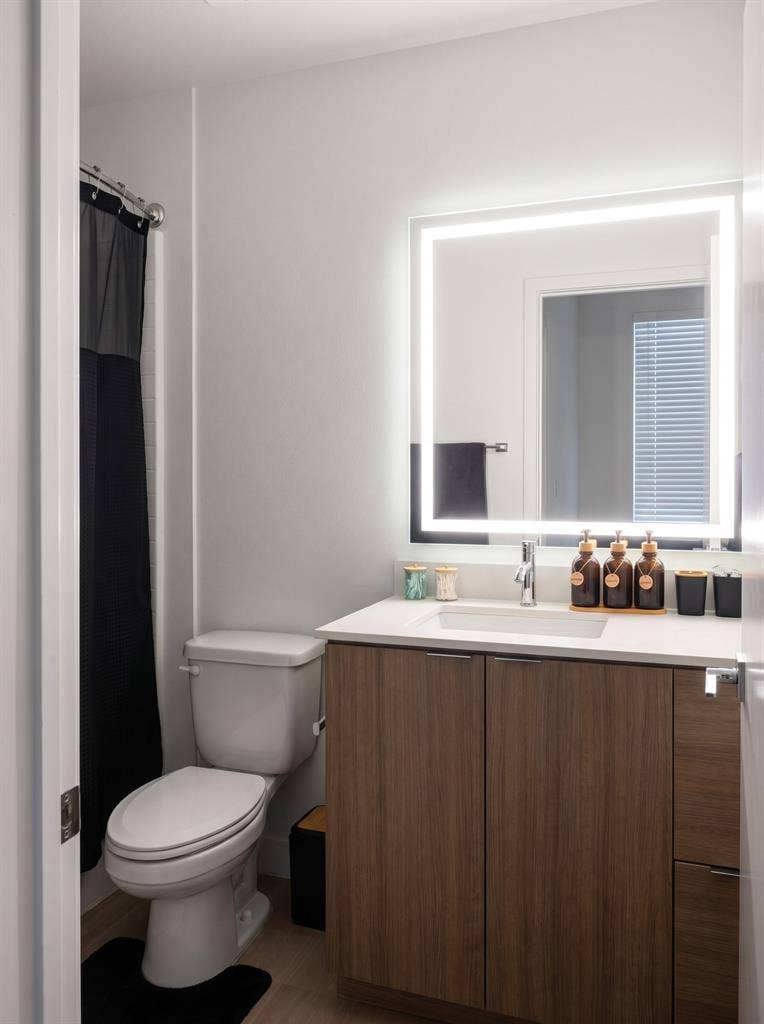 Private Room+Bath, New Cadence Home