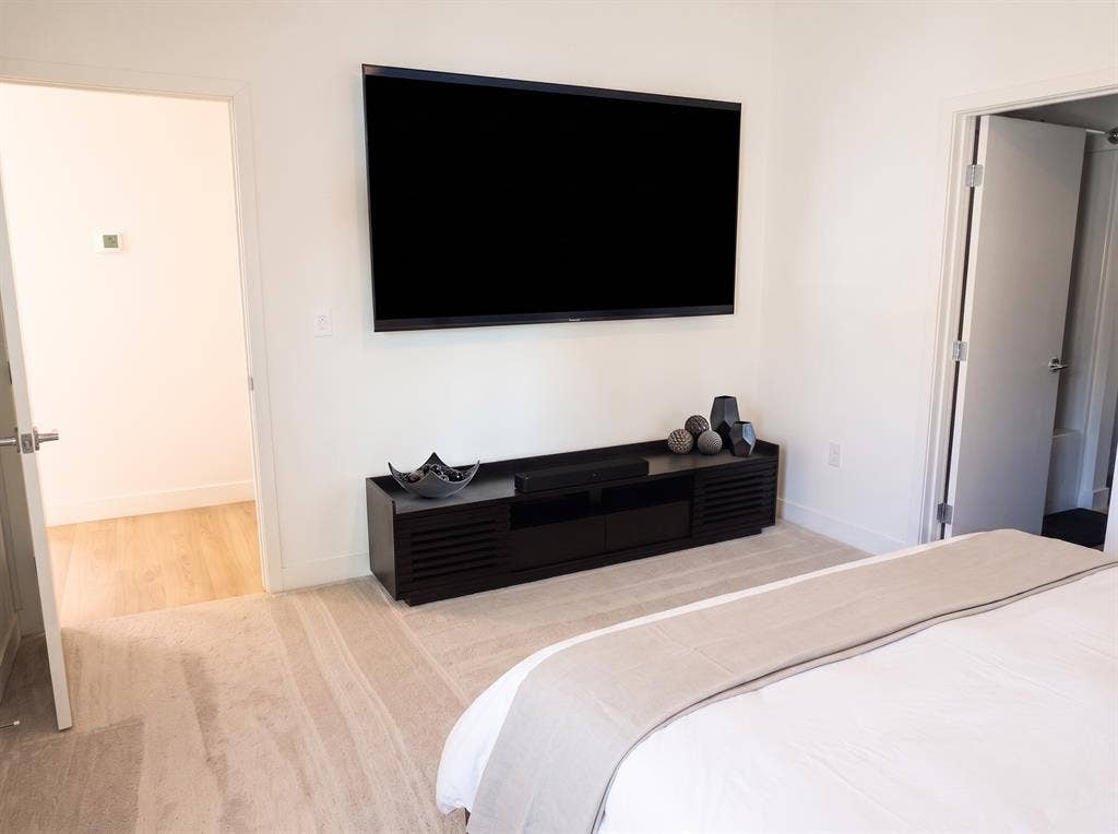Private Room+Bath, New Cadence Home