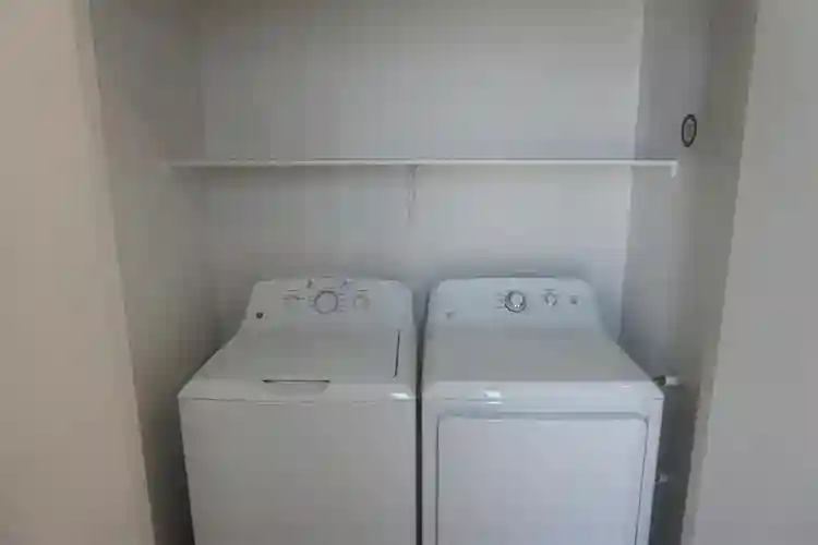 Private Room+Bath, New Cadence Home