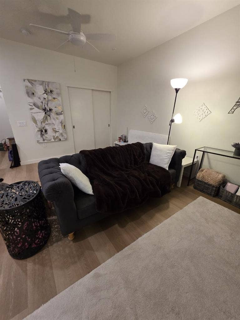 SABLEASE BIG beautiful Studio $1500