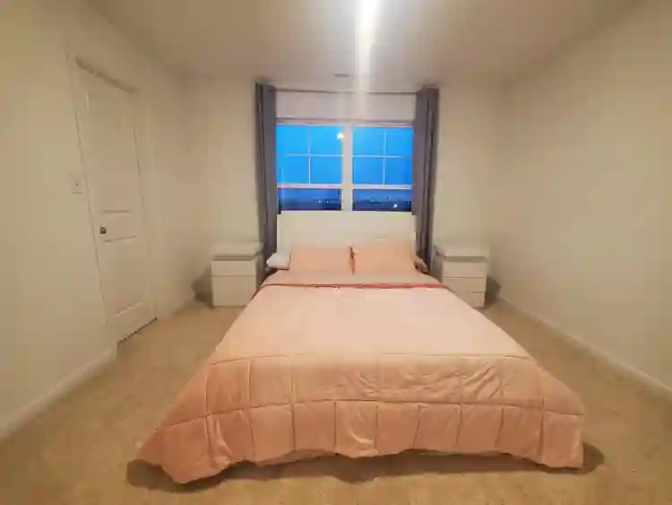 Room offer, looking for a roomate