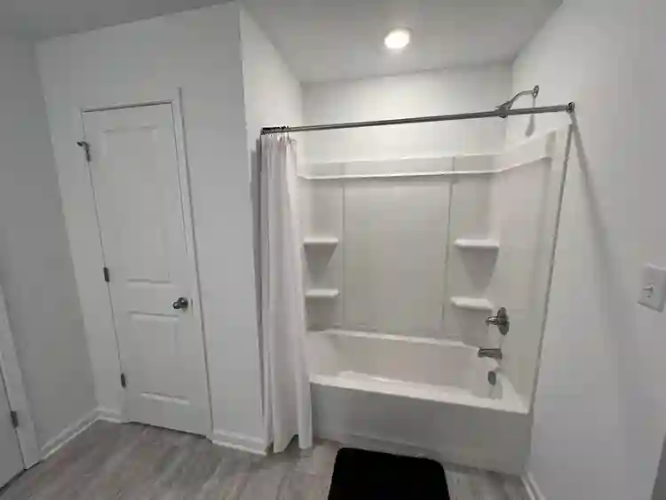 Room offer, looking for a roomate