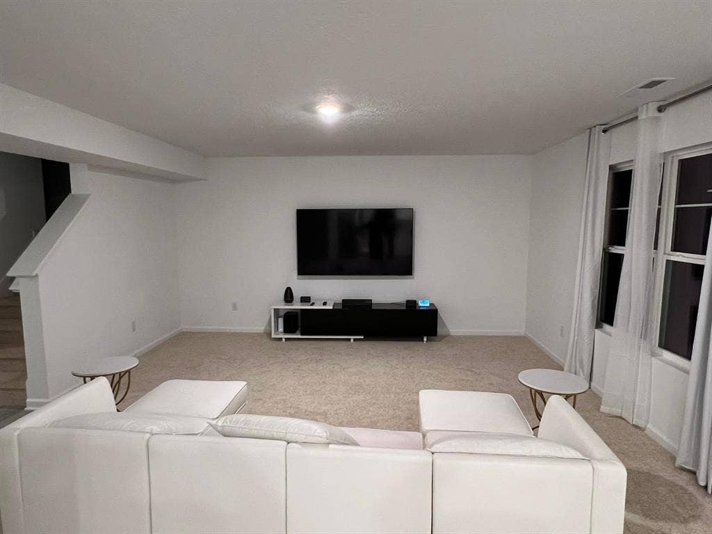 Room offer, looking for a roomate