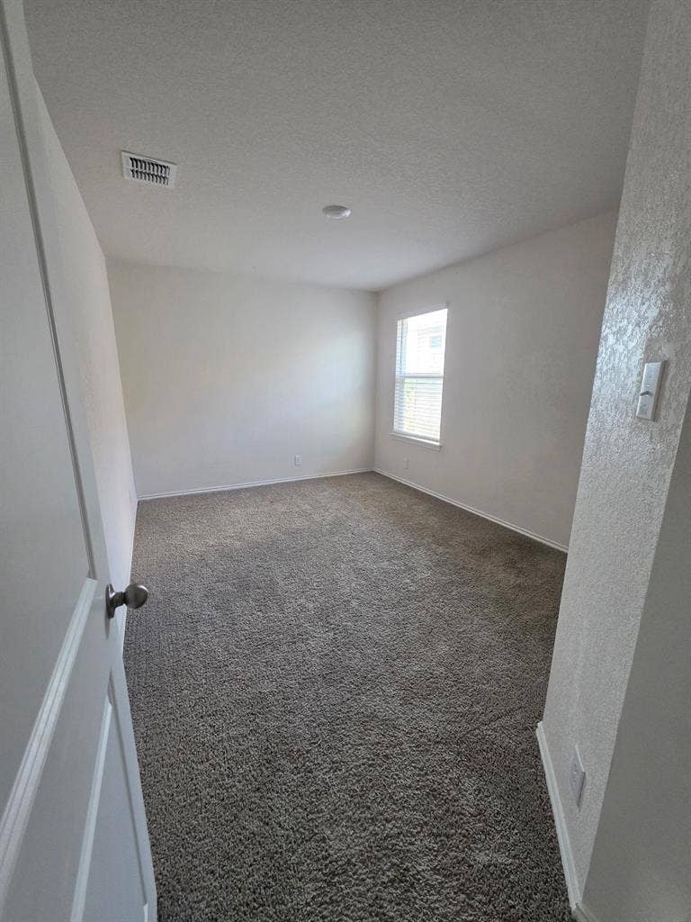 Unfurnished Room in Redbird Ranch!
