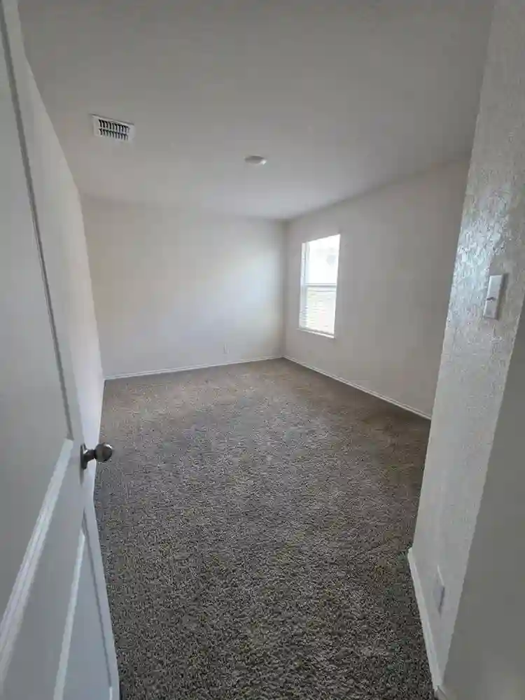 Unfurnished Room in Redbird Ranch!
