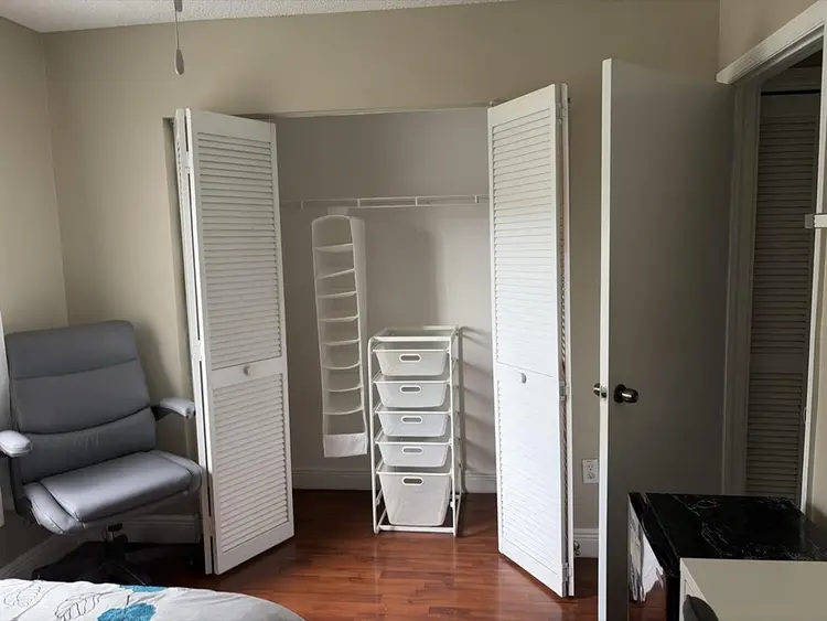 Room for rent at Kendall