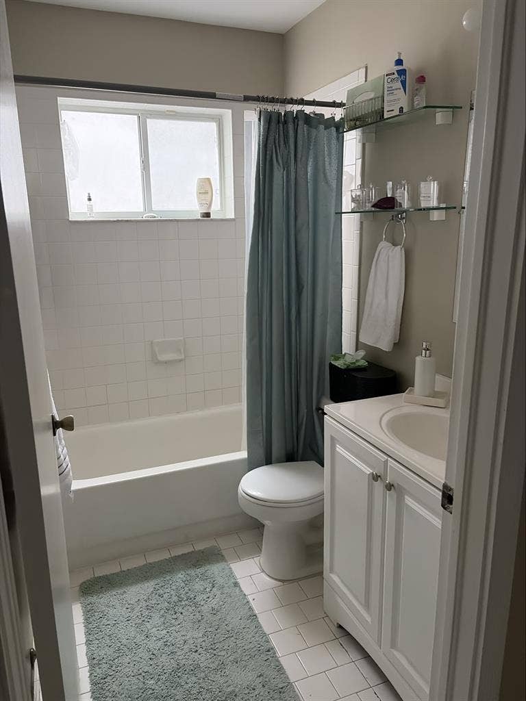 Room for rent at Kendall