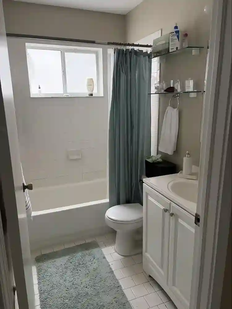 Room for rent at Kendall