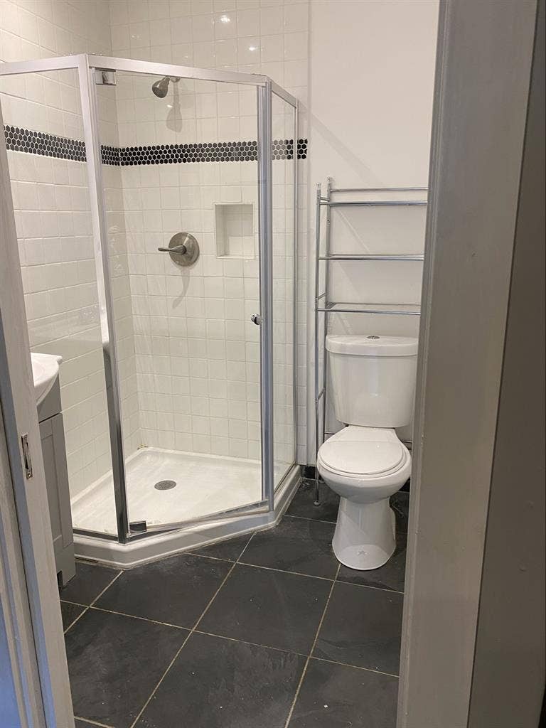 Private Room and Bathroom