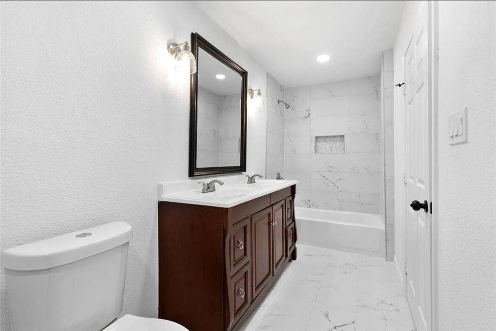 Private Room, Shared bathroom Plano