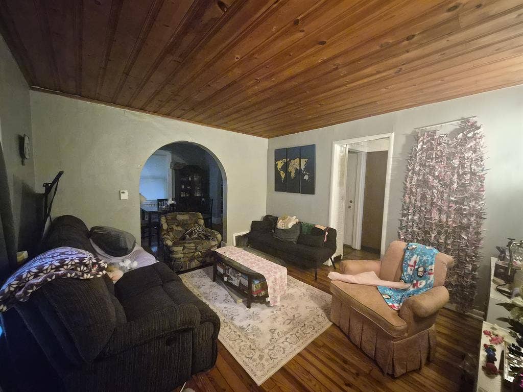 2 roommates February 2027